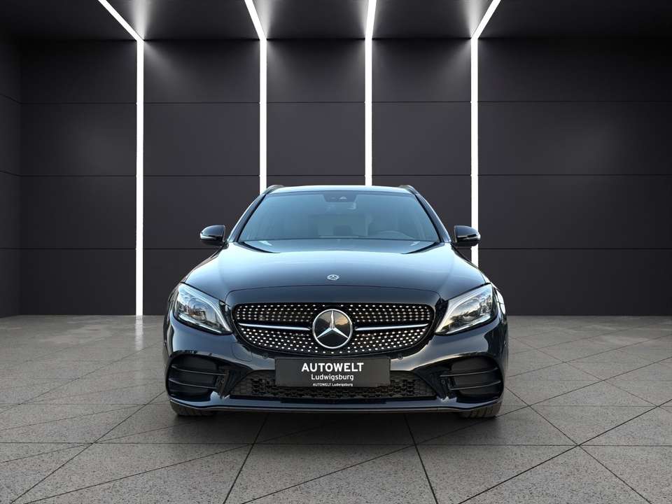 Mercedes-Benz C 200 - Imagem 2