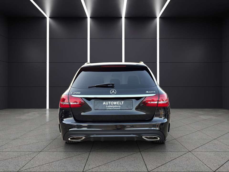 Mercedes-Benz C 200 - Imagem 6