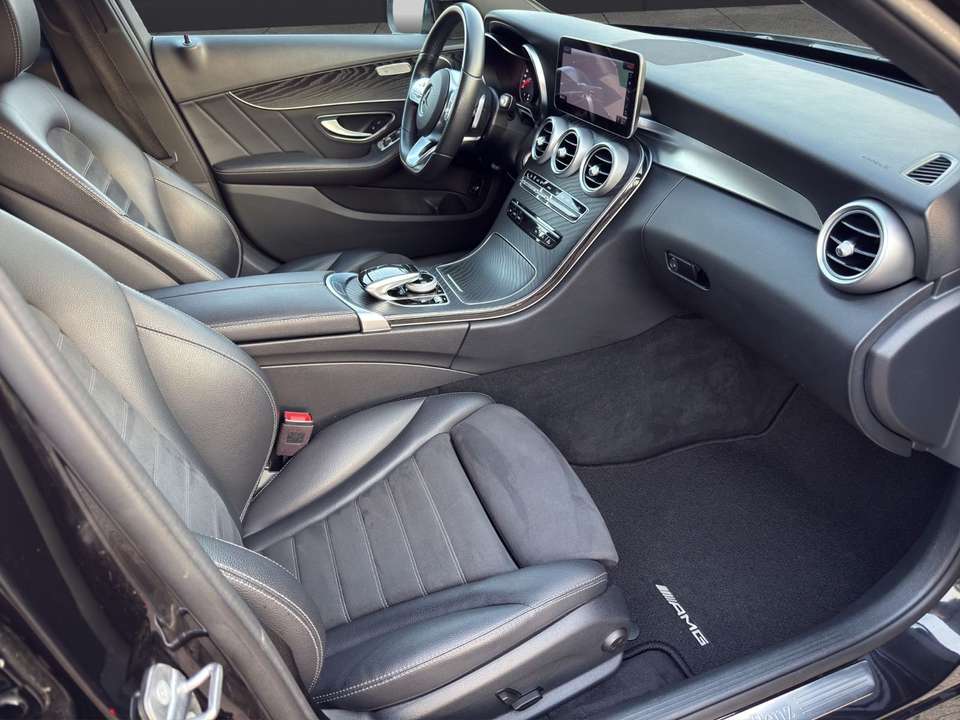 Mercedes-Benz C 200 - Imagem 15
