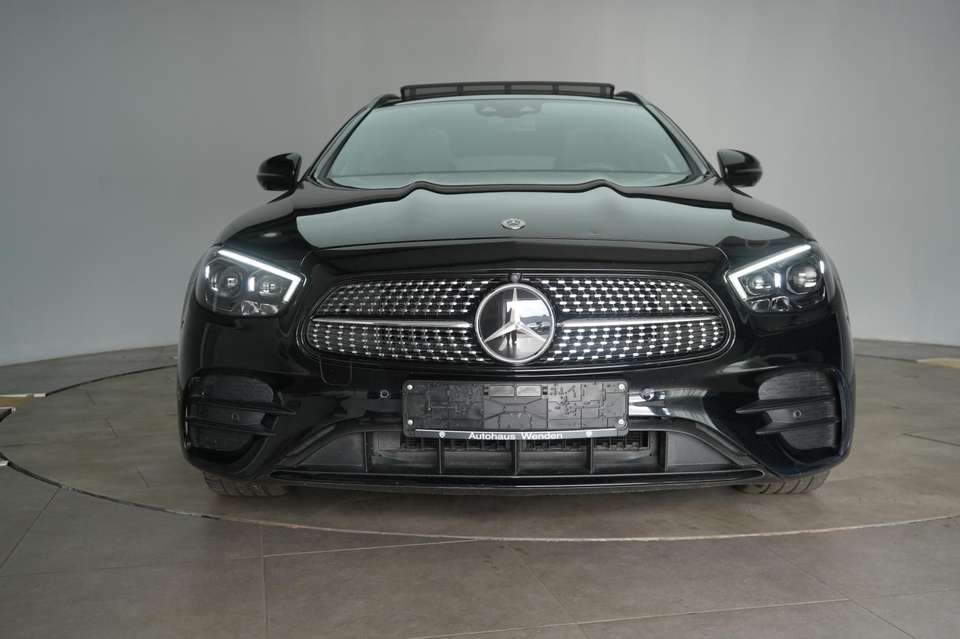 Mercedes-Benz E 400 - Imagem 2