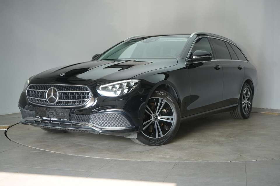 Mercedes-Benz E 220 - Imagem 3