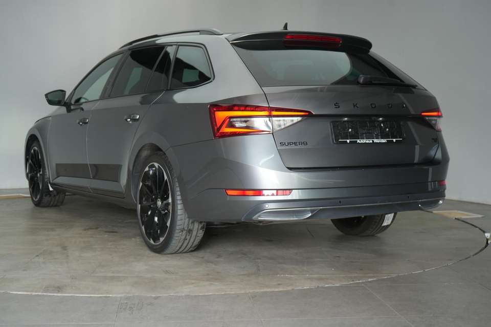 Skoda Superb - Imagem 5