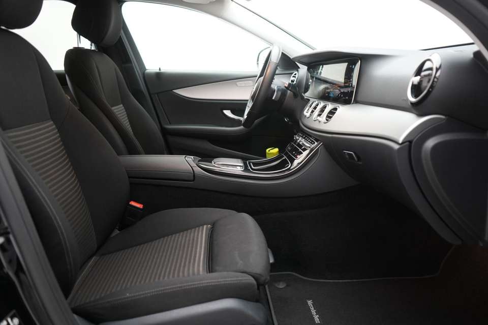 Mercedes-Benz E 220 - Imagem 6
