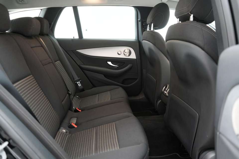Mercedes-Benz E 220 - Imagem 8