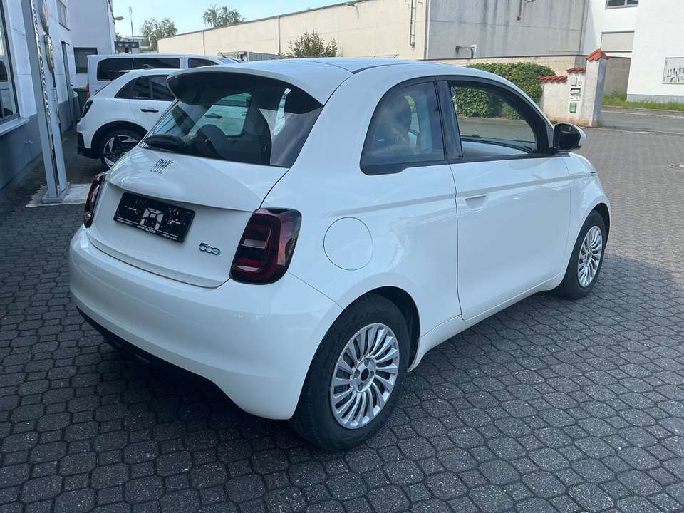 Fiat 500e - Imagem 3