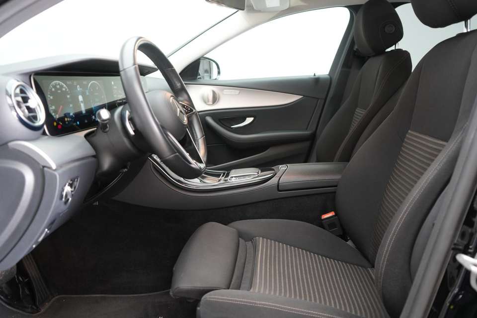 Mercedes-Benz E 220 - Imagem 9