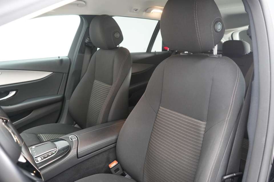 Mercedes-Benz E 220 - Imagem 10