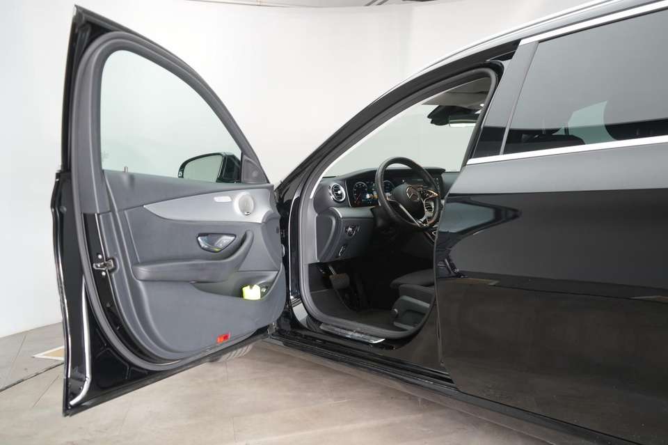 Mercedes-Benz E 220 - Imagem 11