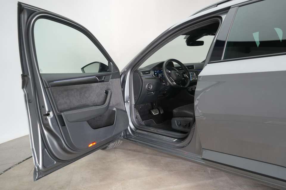 Skoda Superb - Imagem 12