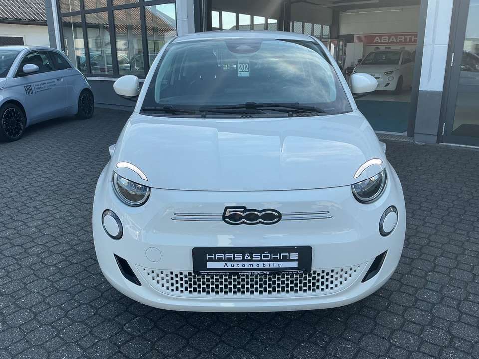 Fiat 500e - Imagem 8