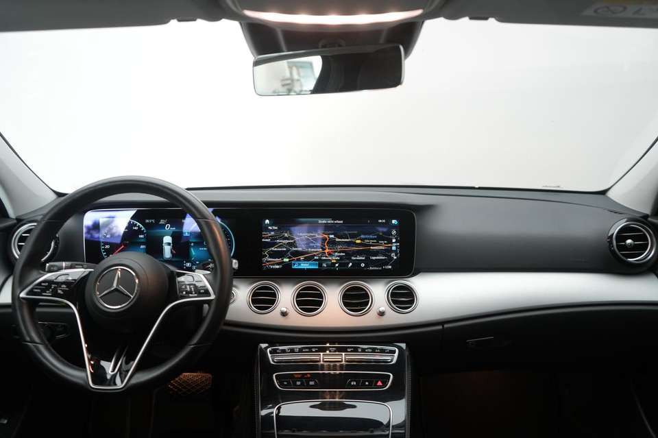 Mercedes-Benz E 220 - Imagem 14