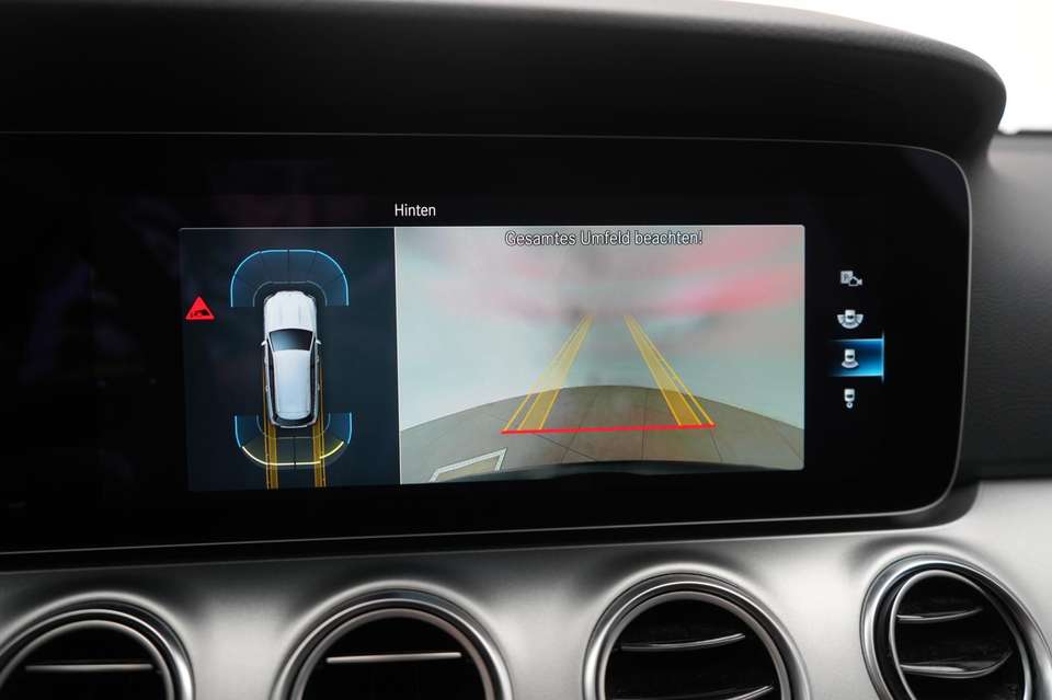 Mercedes-Benz E 220 - Imagem 15