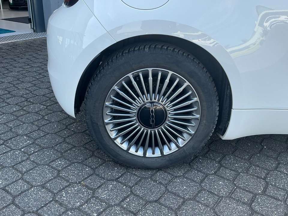 Fiat 500e - Imagem 9