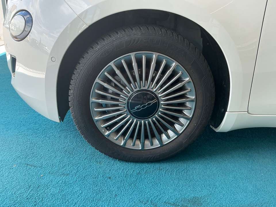 Fiat 500e - Imagem 9