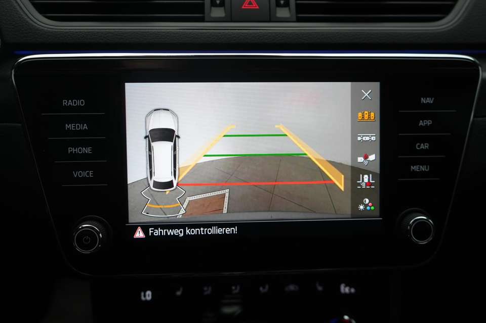 Skoda Superb - Imagem 15