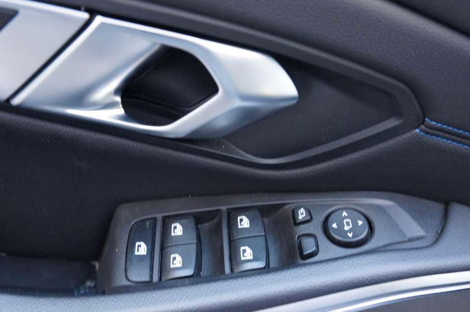 BMW 330 - Imagem 15