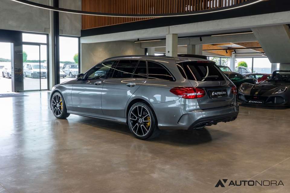 Mercedes-Benz C 300 - Imagem 2