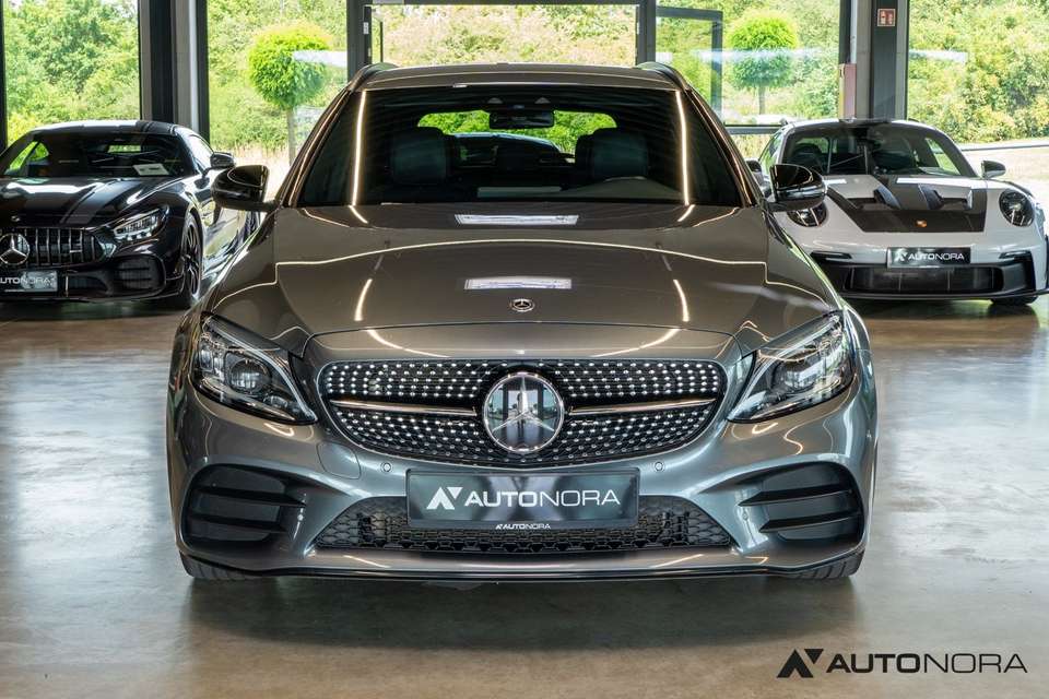 Mercedes-Benz C 300 - Imagem 5