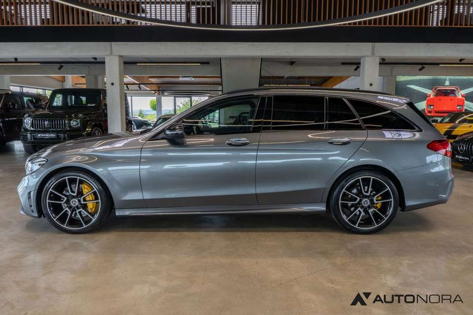 Mercedes-Benz C 300 - Imagem 7