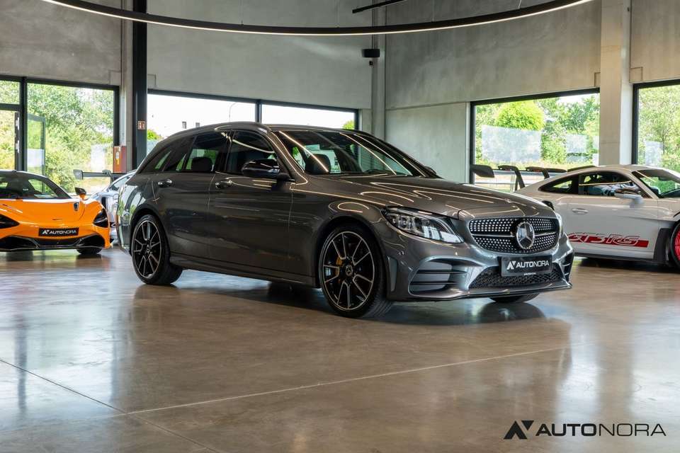 Mercedes-Benz C 300 - Imagem 11