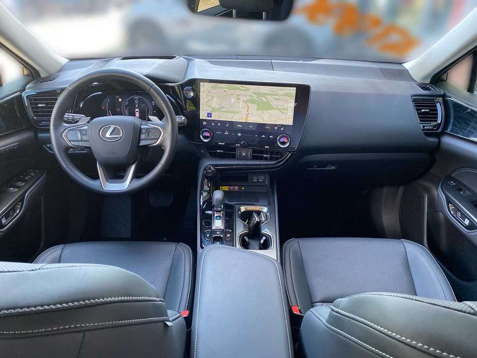 Lexus NX 350h - Imagem 8