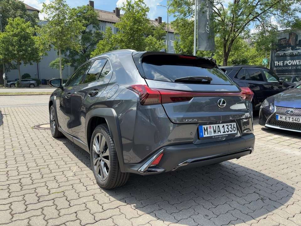 Lexus UX 300h - Imagem 3