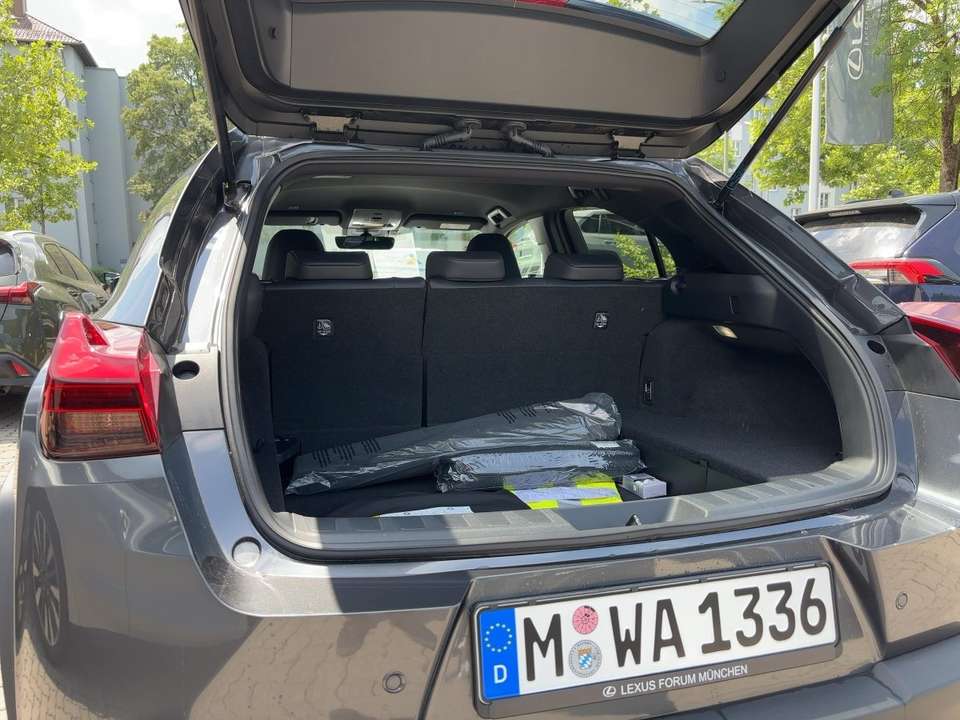 Lexus UX 300h - Imagem 7