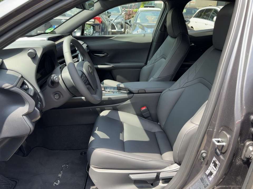 Lexus UX 300h - Imagem 8