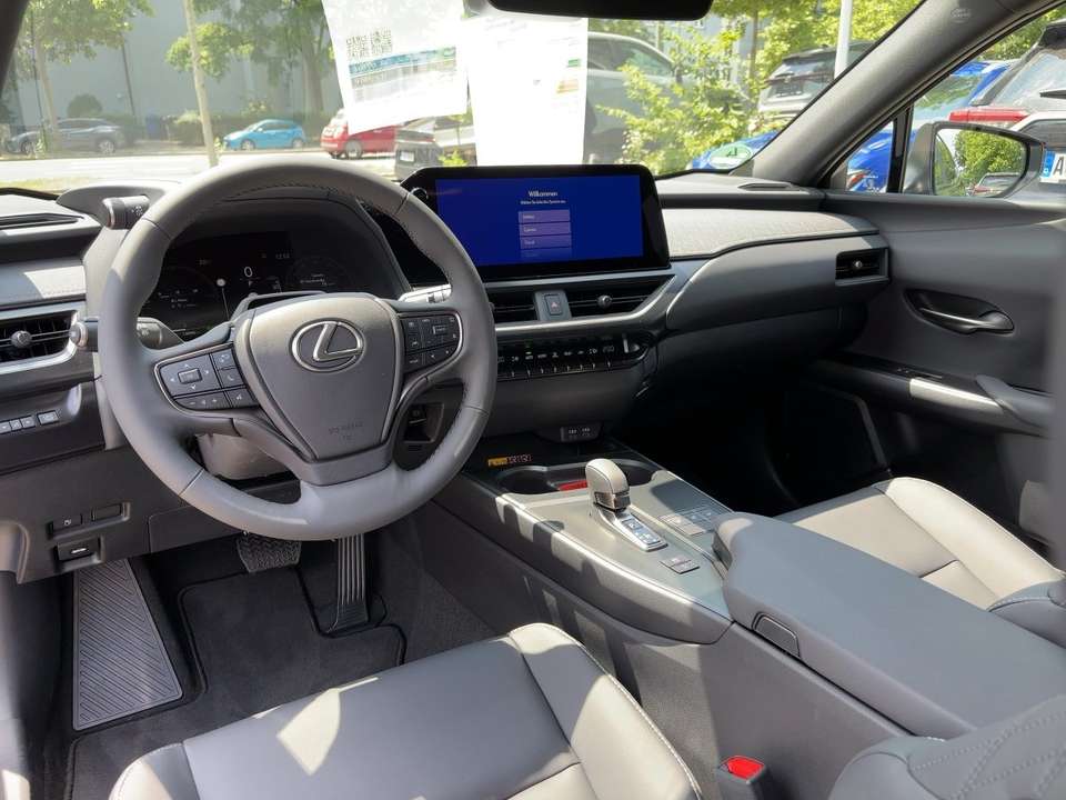 Lexus UX 300h - Imagem 10