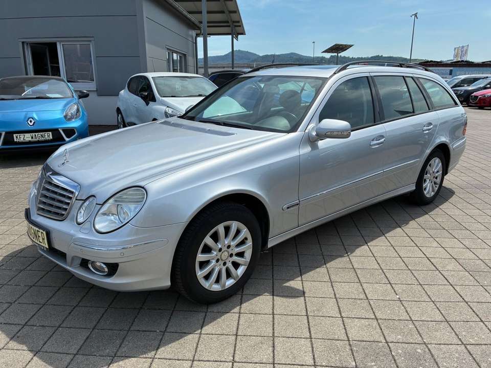 Mercedes-Benz E 280 - Imagem 1