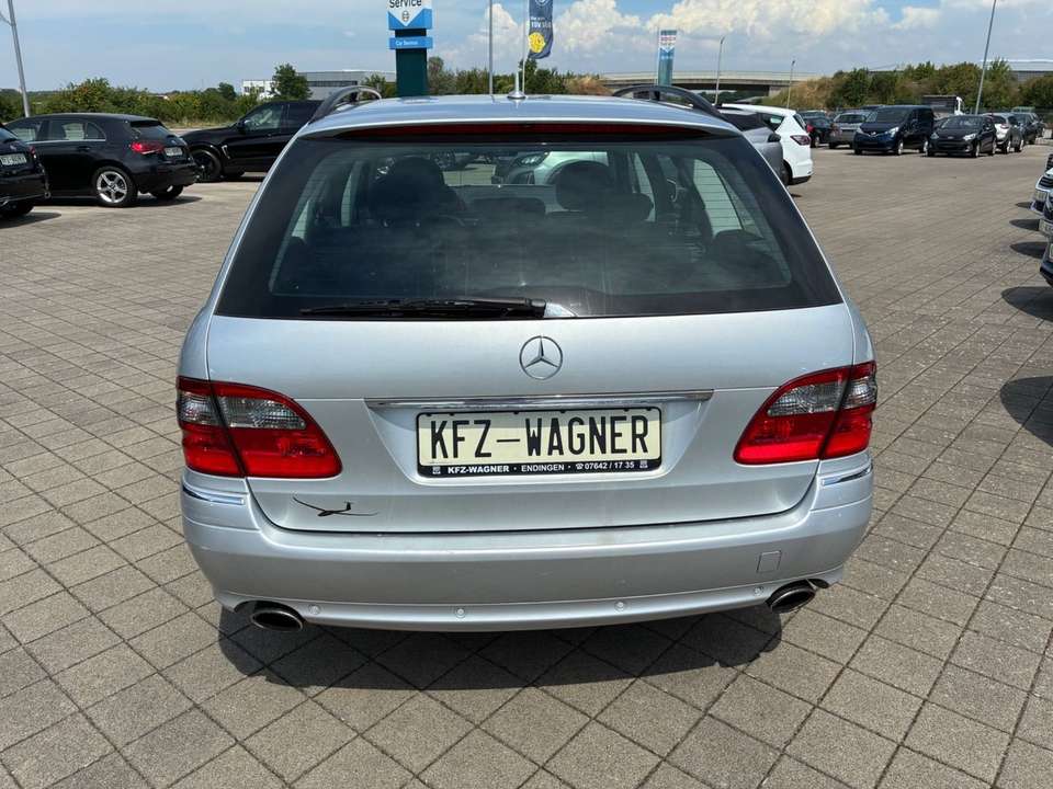 Mercedes-Benz E 280 - Imagem 6