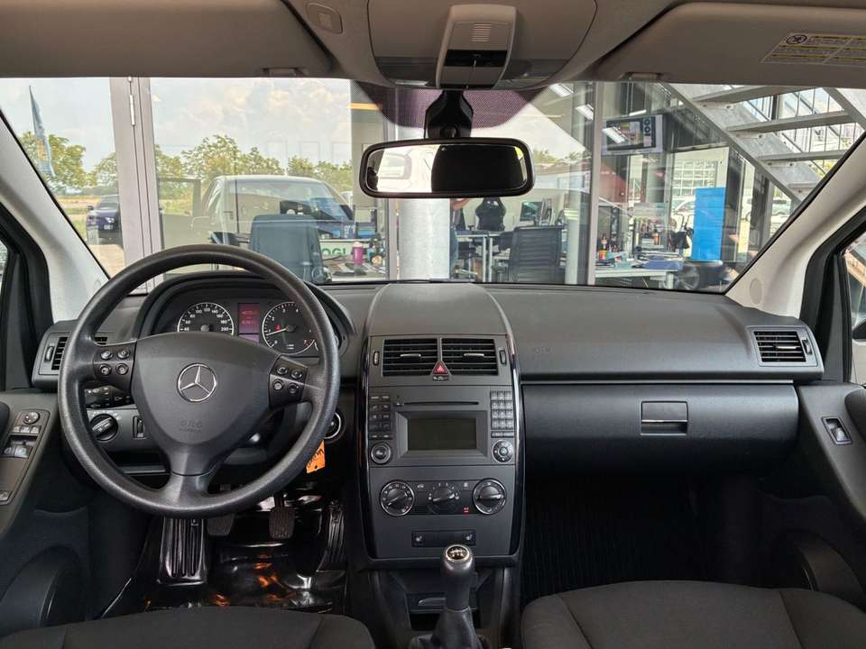 Mercedes-Benz E 280 - Imagem 9