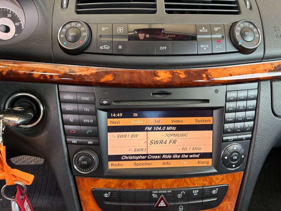 Mercedes-Benz E 280 - Imagem 12