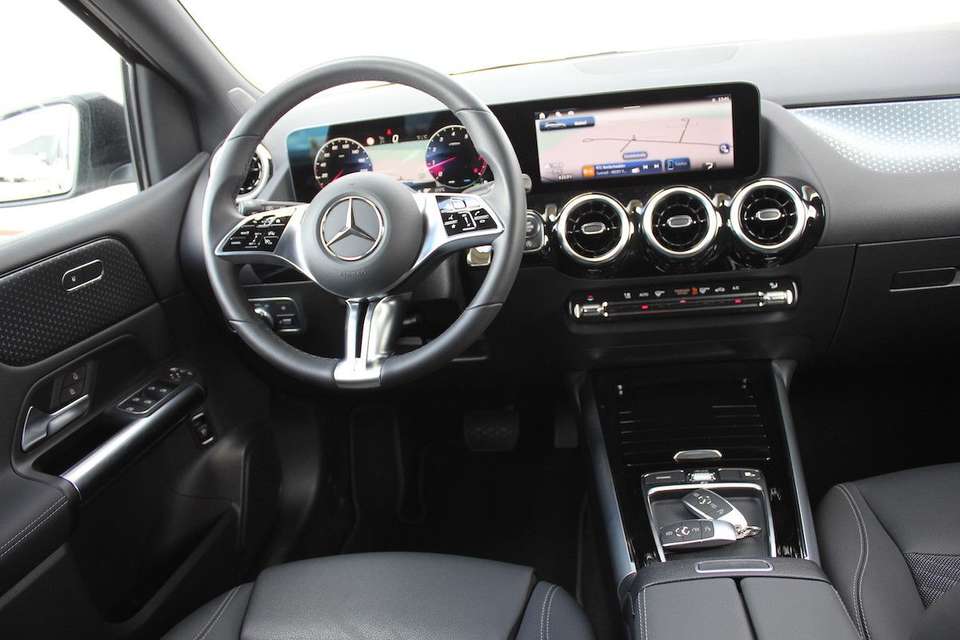 Mercedes-Benz B 180 - Imagem 8
