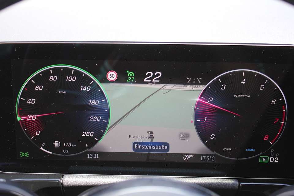 Mercedes-Benz B 180 - Imagem 13
