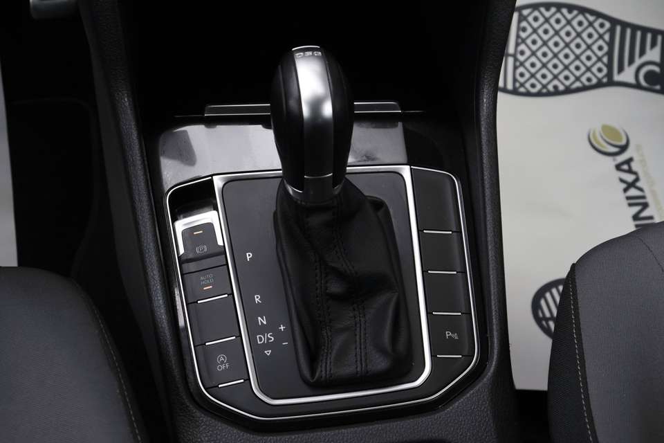 Volkswagen Golf Sportsvan - Imagem 12