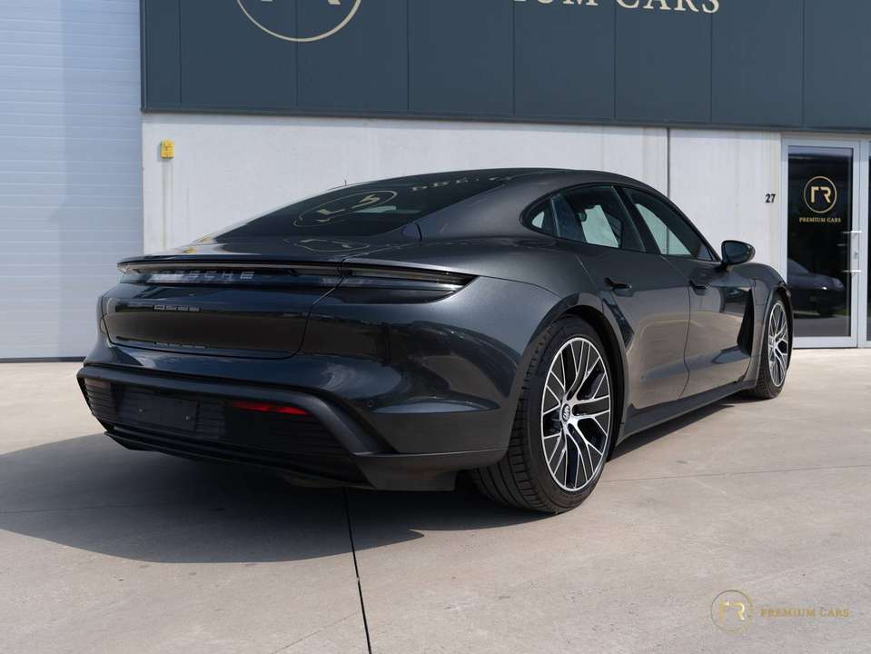 Porsche Taycan - Imagem 15