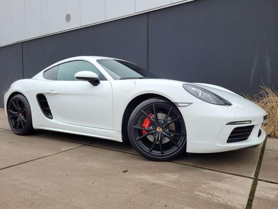 Porsche Cayman - Imagem 1