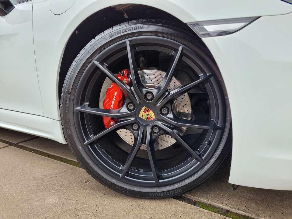 Porsche Cayman - Imagem 8