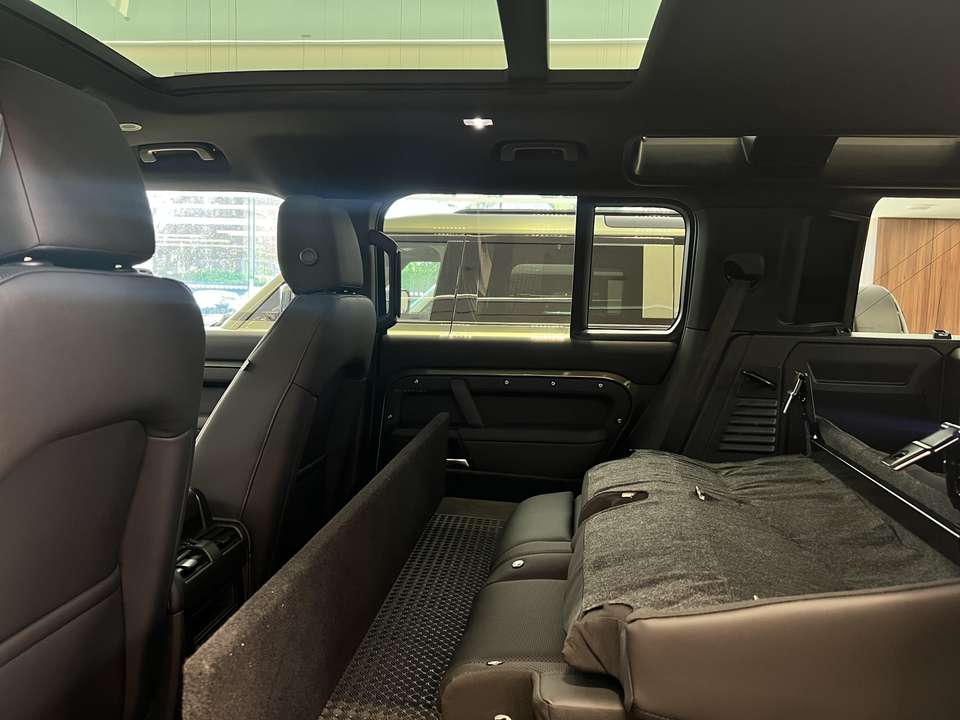 Land Rover Defender - Imagem 11
