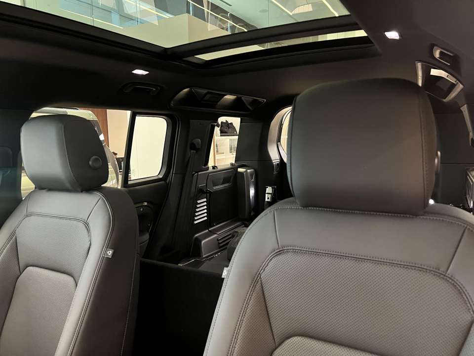Land Rover Defender - Imagem 13