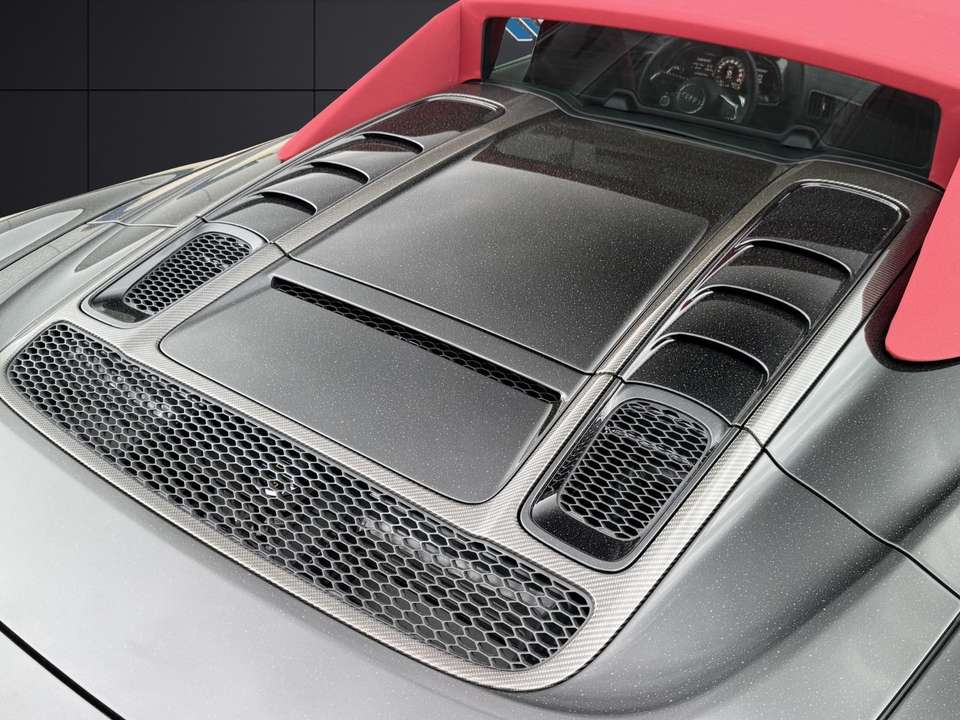 Audi R8 - Imagem 11