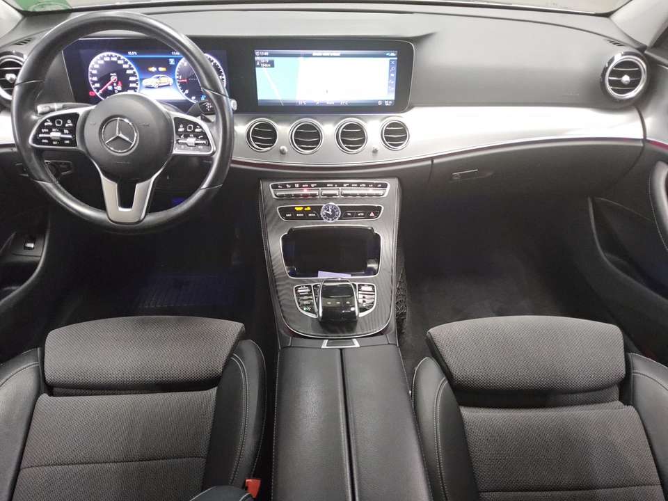 Mercedes-Benz E 200 - Imagem 5