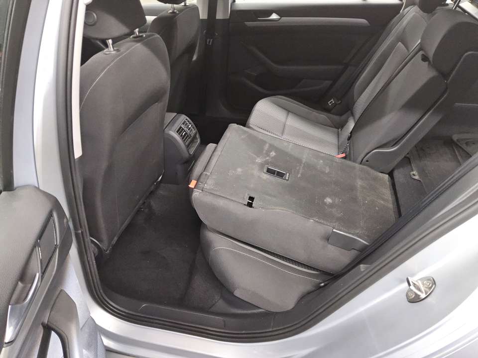 Volkswagen Passat Variant - Imagem 12