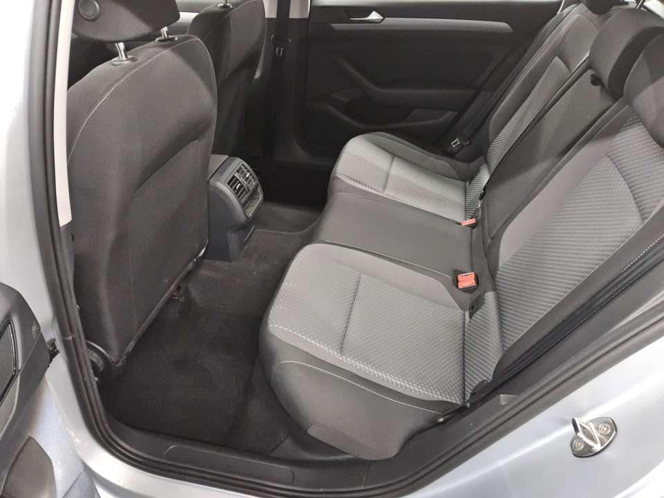 Volkswagen Passat Variant - Imagem 13