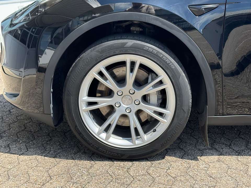 Tesla Model Y - Imagem 11