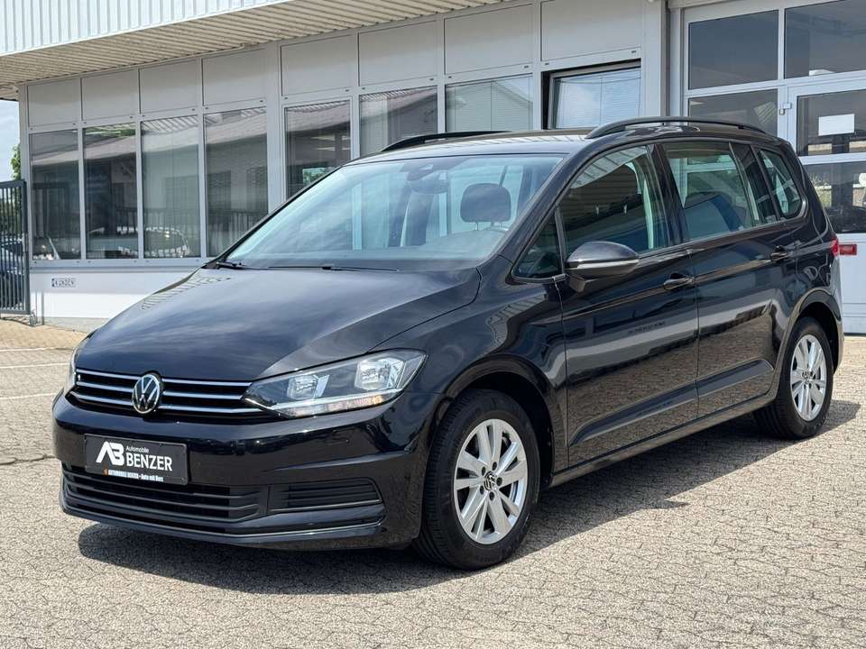 Volkswagen Touran - Imagem 1