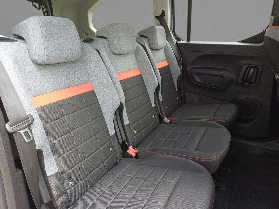Car picture 11