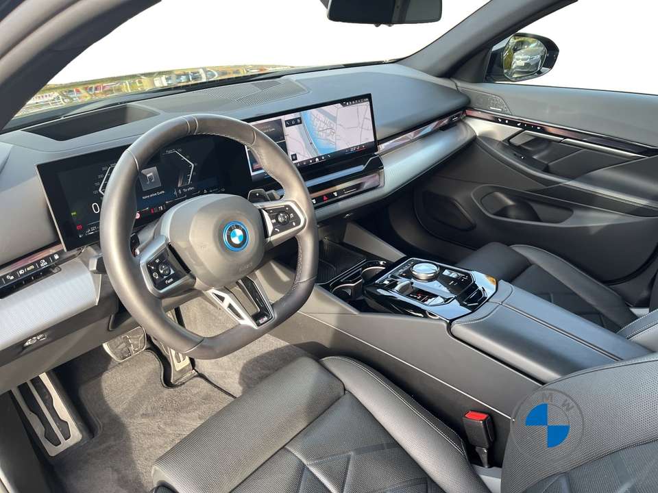 BMW 550 - Imagem 11