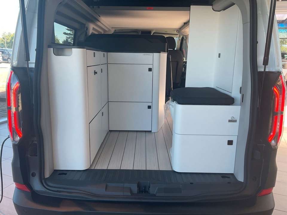 Ford Tourneo Custom - Imagem 11